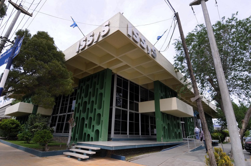 ISSyS, Fleni, Chubut, Seros, derivaciones médicas, teleconsulta, Sergio Wisky, Marcela Lagunas, salud, Rawson, atención médica, pacientes, obra social, cooperación, segunda opinión, alta complejidad, Chubut, Ignacio Torres, SEROS, ISSyS, medicamentos de alto costo, ahorro en salud, compulsa de precios, compra conjunta, Secretaría de Salud, medicamentos oncológicos, biológicos, enfermedades poco frecuentes, DCI, proveedores de salud, obra social, calidad sanitaria