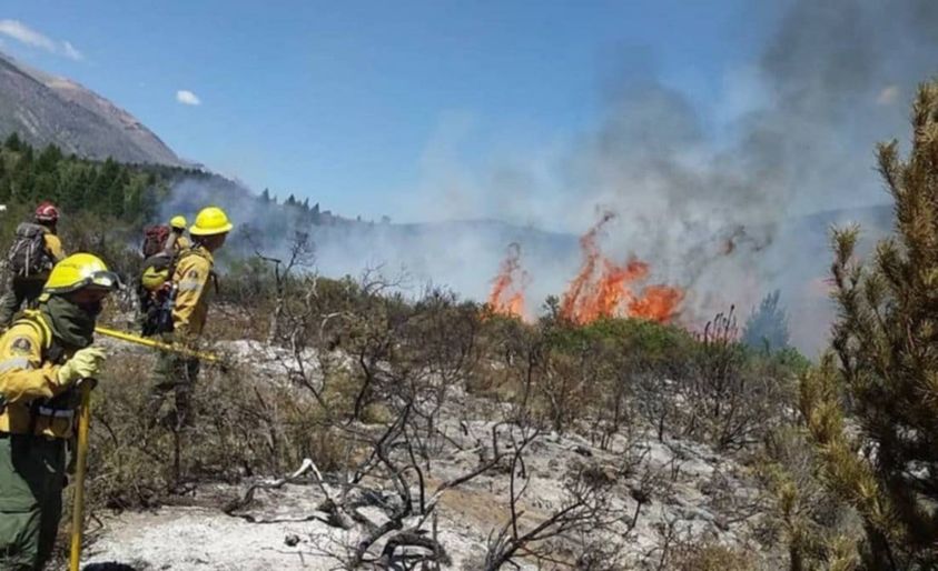 #PAÍS | El intendente de El Bolsón agradeció el trabajo de los brigadistas en el incendio&nbsp;forestal