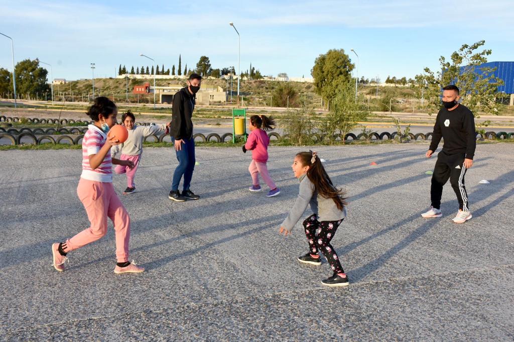 #TRELEW | Ofrecen propuestas lúdicas y deportivas a través del programa “Tu barrio, tu playón, tu&nbsp;deporte”