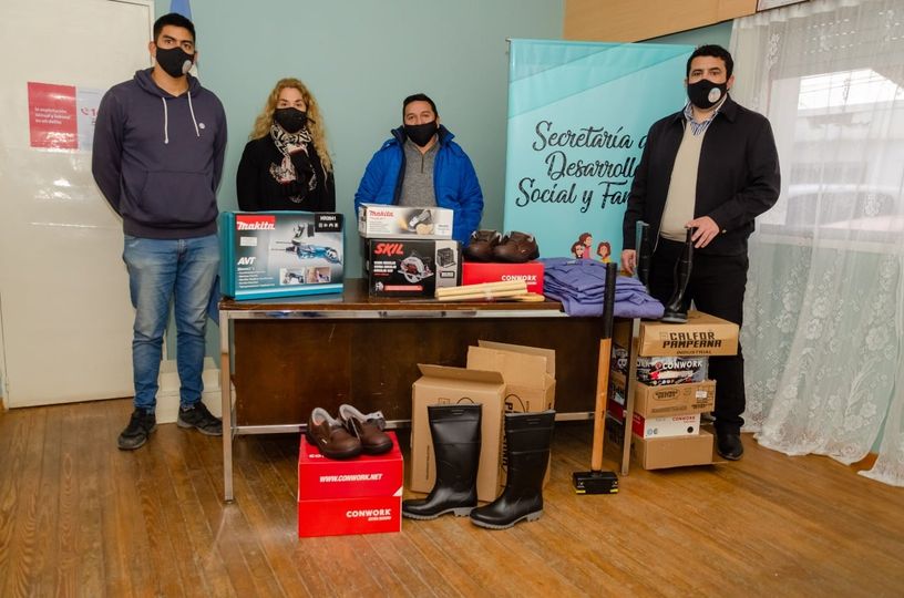 RAWSON | Entregaron indumentaria a personal de la Secretaría de&nbsp;Familia