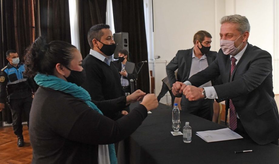 CHUBUT | Se firmó un convenio para brindar red de energía a más de 100 familias del barrio Policial de&nbsp;Rawson