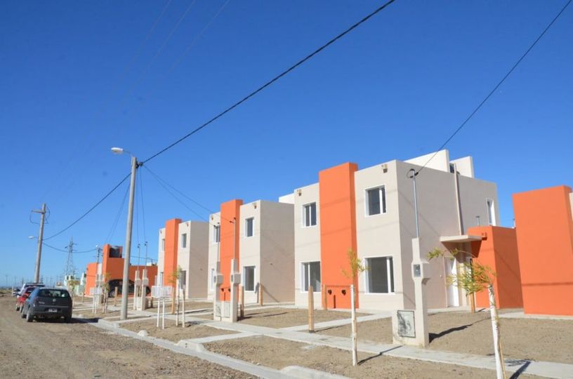 CHUBUT | La Provincia logró financiamiento para ejecutar viviendas y obras de infraestructura por más de 1.100 millones de&nbsp;pesos