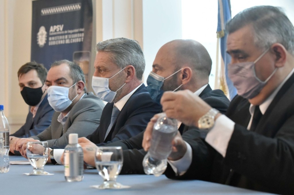 #CHUBUT | Se firmó el convenio para implementar la Licencia Única Nacional de conducir en las 20 comunas rurales de&nbsp;Chubut