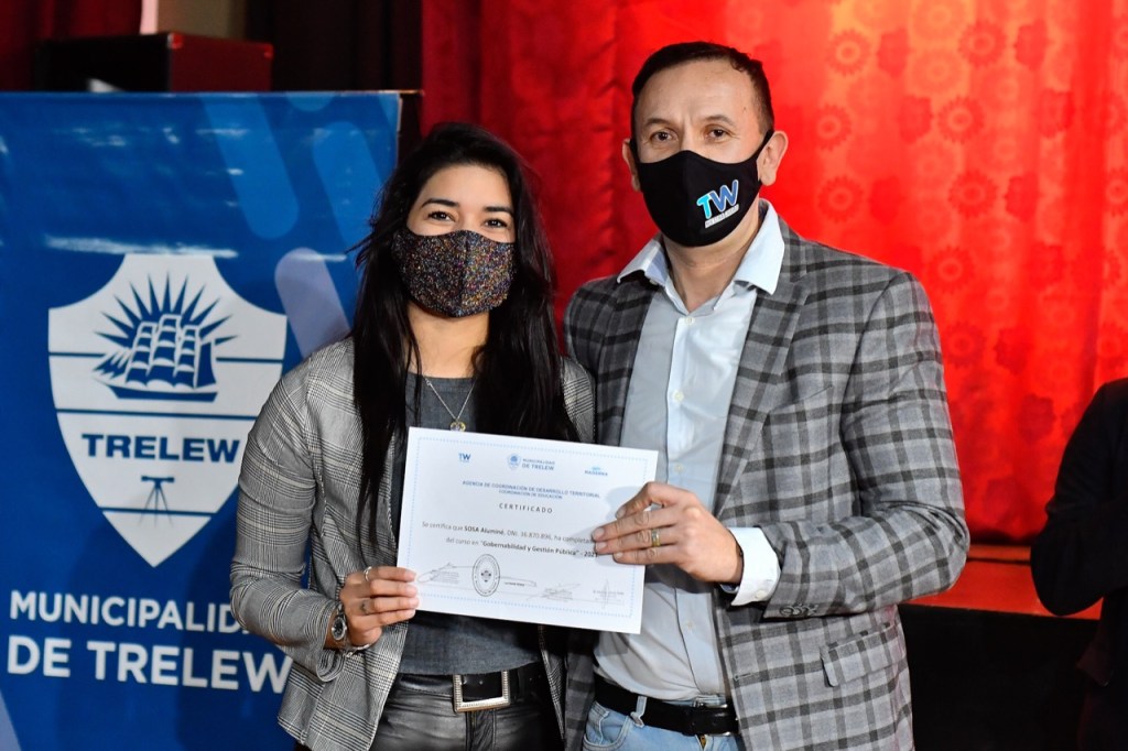 #TRELEW | Se realizó la entrega de certificados del curso de Gobernabilidad y Gestión Pública para funcionarios&nbsp;municipales