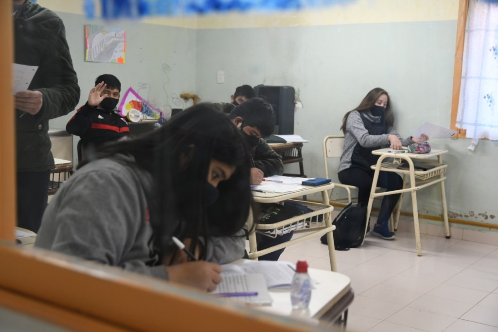 #CHUBUT | HABILITAN CURSADAS VIRTUALES PARA ESTUDIANTES CON MATERIAS PREVIAS EN EL&nbsp;SECUNDARIO