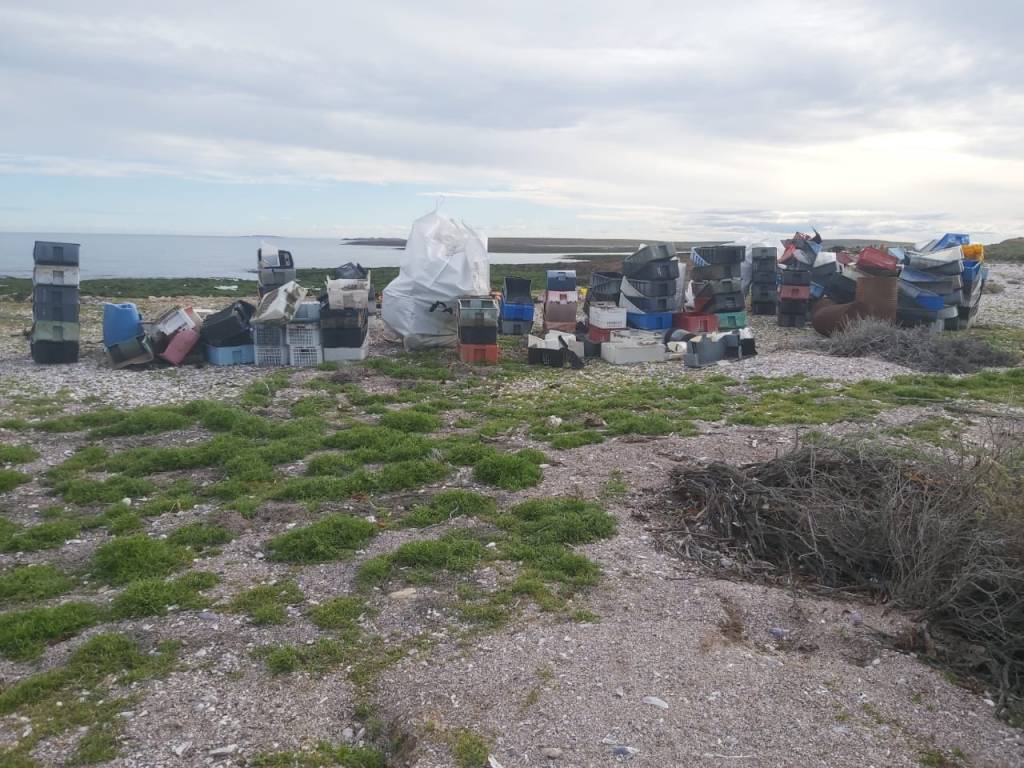 #CHUBUT | LIMPIARON 5 TONELADAS DE RESIDUOS PLÁSTICOS EN ZONA DE&nbsp;CAMARONES