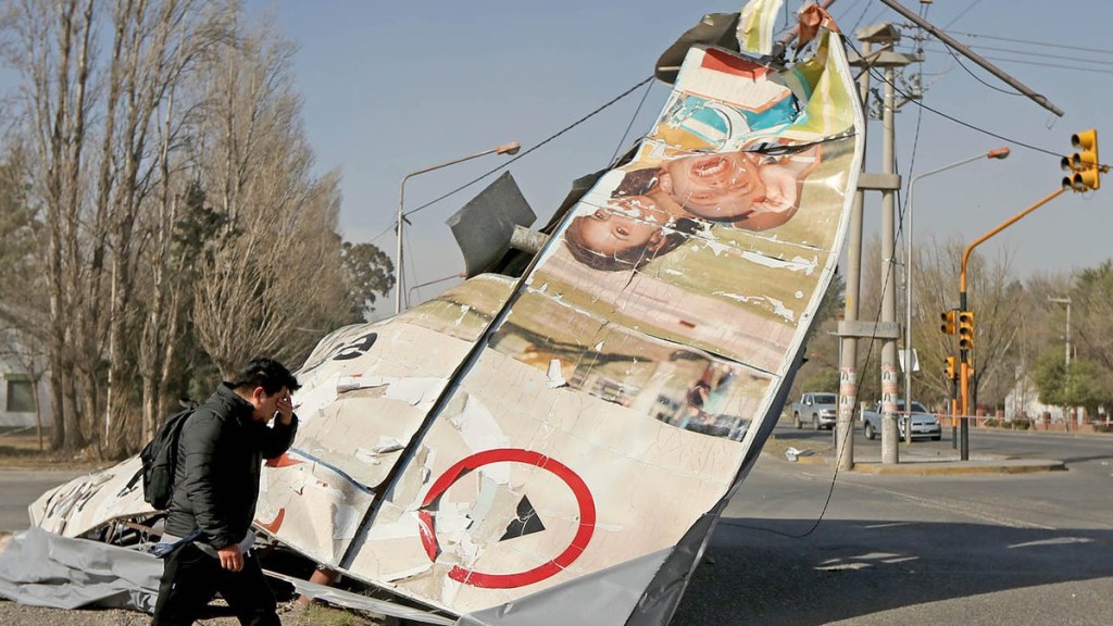 #NEUQUÉN | ESPERAN FUERTE TEMPORAL DE FUERTES LLUVIAS Y VIENTOS DE&nbsp;100KM/H