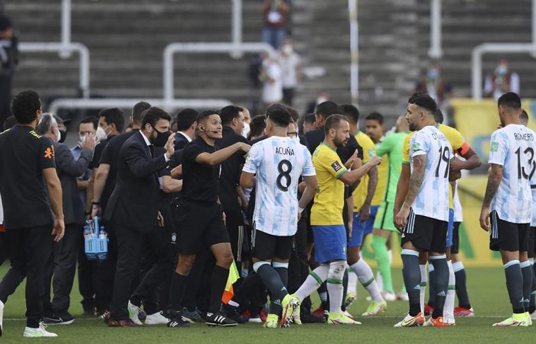 #PAPELÓN | «LOS JUGADORES DEBEN SER DEPORTADOS» DICE EL CONTRALMIRANTE DIRECTOR&nbsp;BRASILEÑO