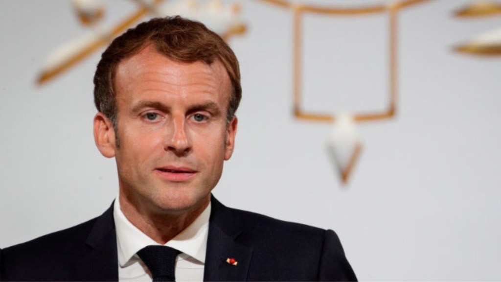 #FRANCIA | FILTRAN EL PASAPORTE SANITARIO DE MACRON Y HAY&nbsp;POLÉMICA