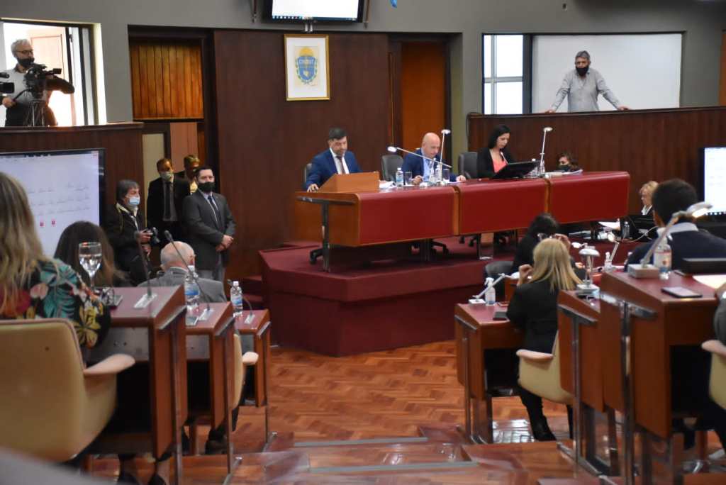 #CHUBUT | LA LEGISLATURA REPUDIÓ EL PROYECTO PARA ELIMINAR INDEMNIZACIONES POR&nbsp;DESPIDO