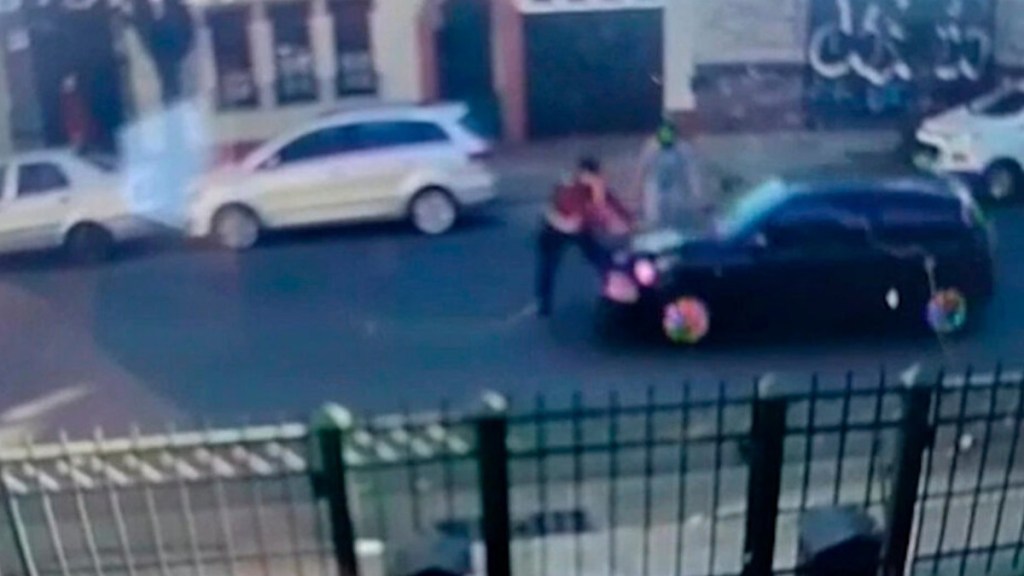 #POLICIALES | DETIENEN A UN HOMBRE QUE QUISO AGREDIR A SU EXPAREJA Y ATROPELLÓ A UN&nbsp;POLICÍA