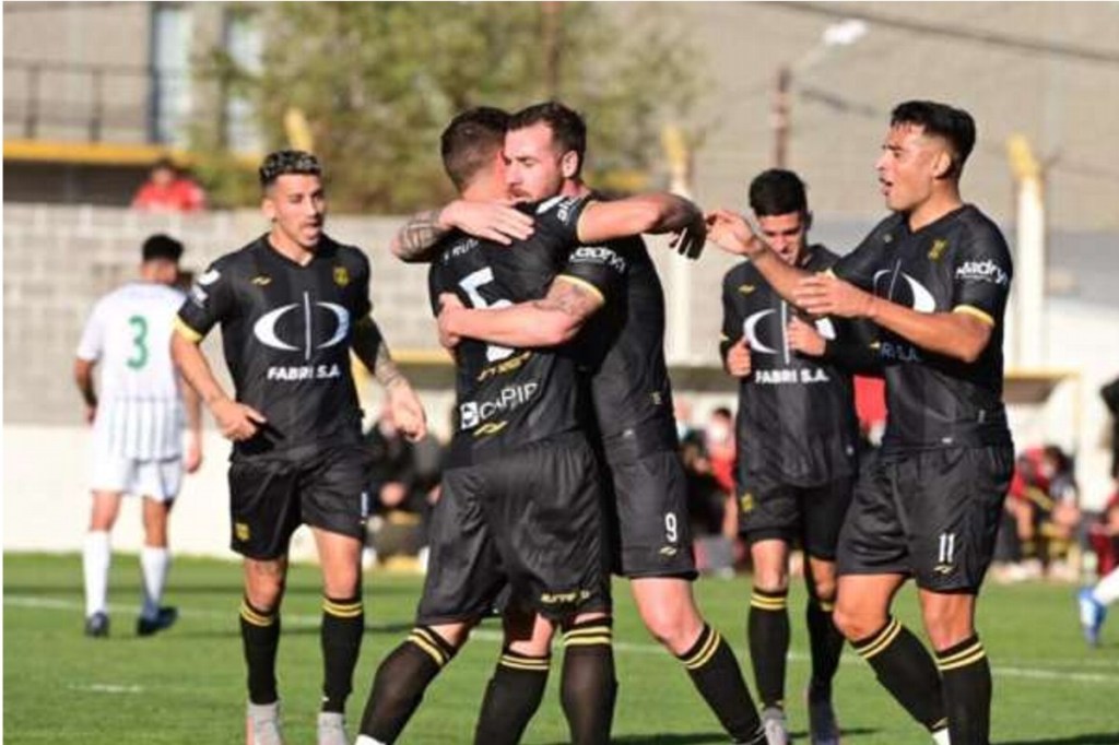 #FÚTBOL | EMPATÓ DEPORTIVO MADRYN Y MANTIENE LA&nbsp;PUNTA