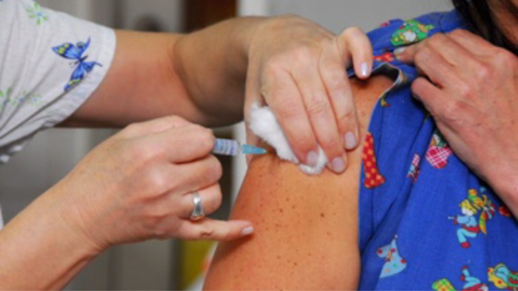 #COVID19 – URUGUAY APLICARÁ UNA TERCERA DOSIS A MAYORES DE 60&nbsp;AÑOS