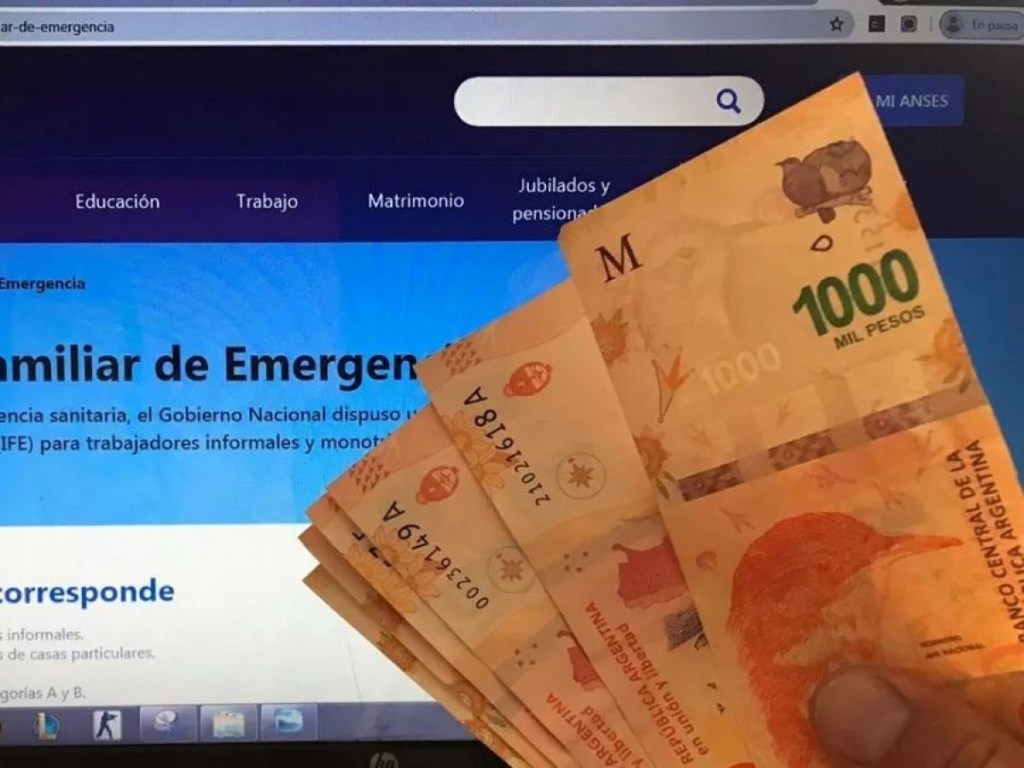 #CHANTAS | MULTAN A 17 FUNCIONARIOS POR COBRAR EL&nbsp;IFE