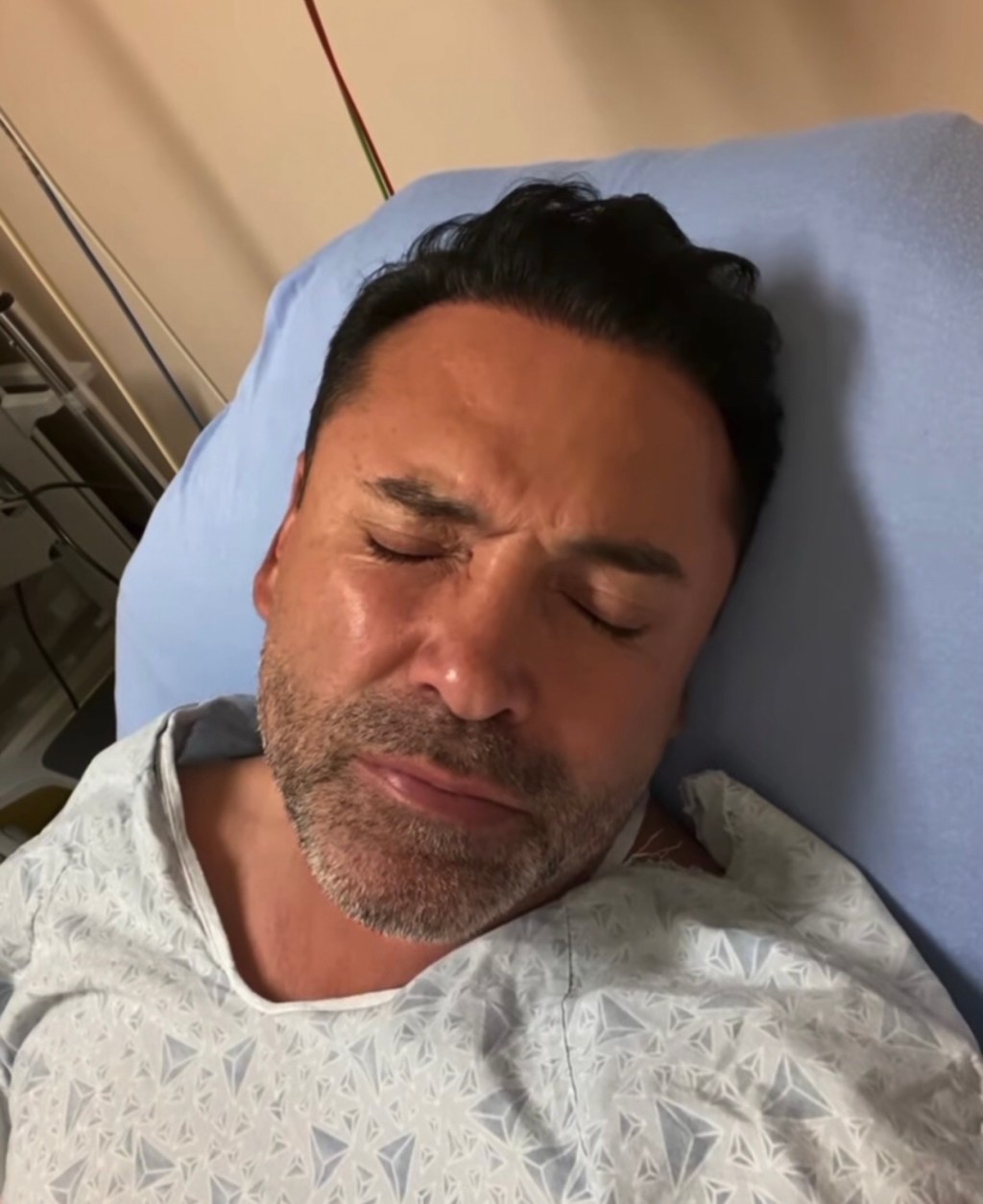 #BOXEO | OSCAR DE LA HOYA INTERNADO CON COVID-19 A UNA SEMANA DE SU REGRESO AL&nbsp;RING