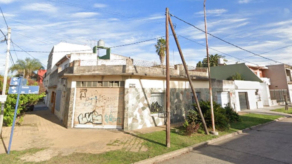 #POLICIALES | DOS LADRONES HERIDOS DE BALA EN UN ROBO, PERSECUCIÓN, TIROTEO Y&nbsp;CHOQUE