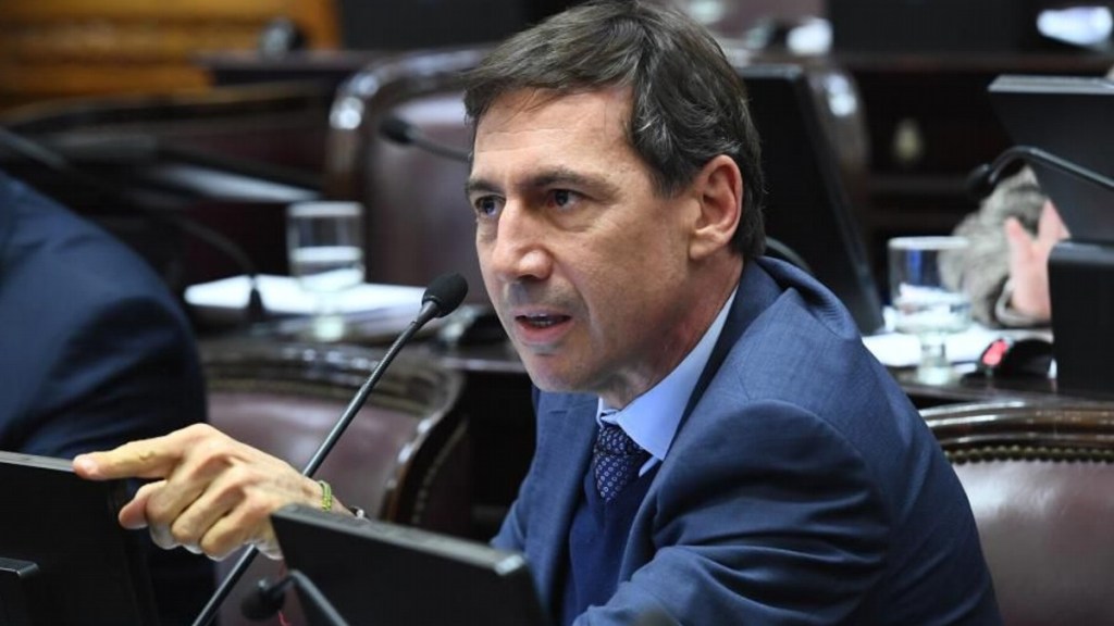 #POLÍTICA | SUSPENDEN REUNIÓN PARA ANALIZAR LA PRESENCIALIDAD EN EL CONGRESO POR POSITIVO DE COVID DEL DIPUTADO&nbsp;NAIDENOFF