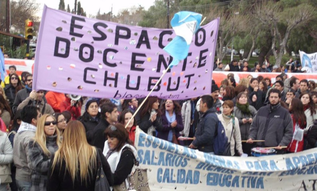 #CHUBUT | GREMIOS DOCENTES LANZARON PARO EN RECHAZO A LA OFERTA SALARIAL DEL&nbsp;GOBIERNO