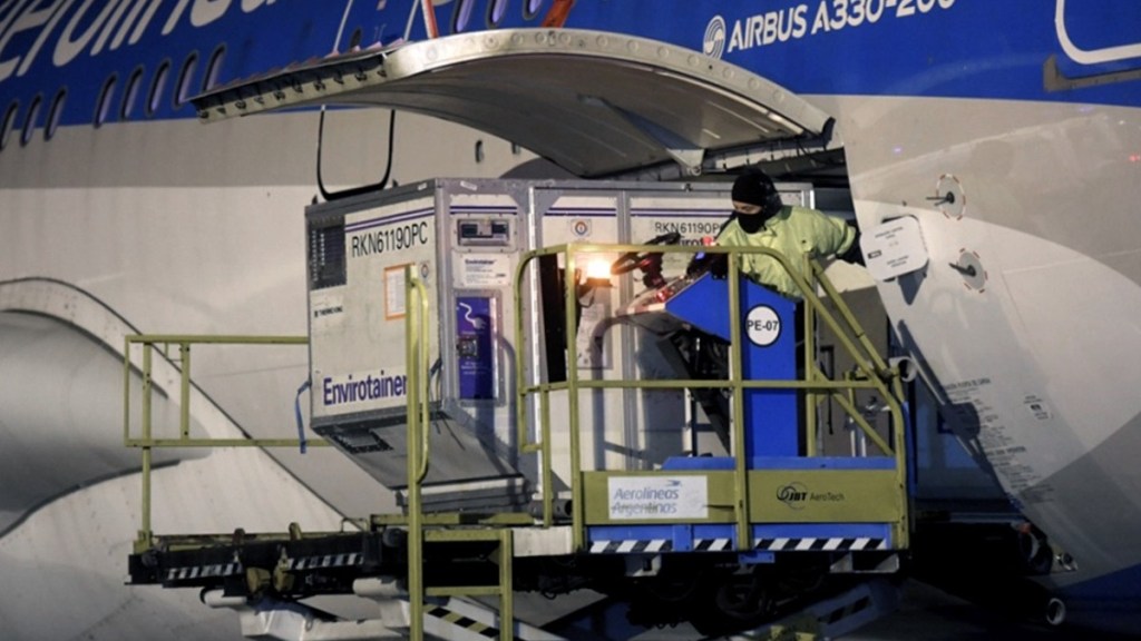 #VACUNAS | ENTRE MAÑANA Y EL LUNES LLEGAN AL PAÍS CASI 3 MILLONES DE DOSIS DE&nbsp;SINOPHARM