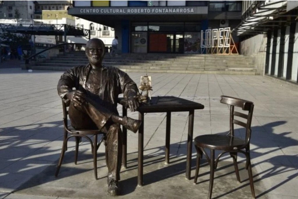 #INDIGNANTE | VANDALIZAN Y ROBAN ESCULTURA DEL «NEGRO»&nbsp;FONTANARROSA