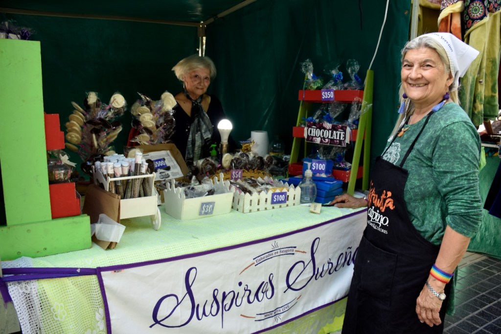 #TRELEW | EXITOSO INICIO DE LA FERIA DE ARTESANOS POR EL DÍA DE LA&nbsp;MADRE