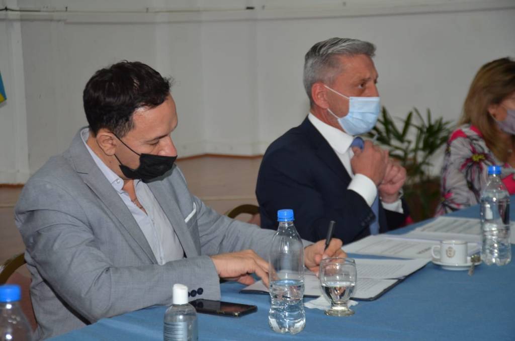 #TRELEW | 43 VIVIENDAS Y OBRAS PARA LA&nbsp;CIUDAD