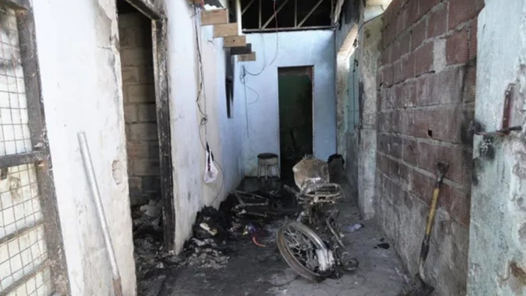#TRAGEDIA | MUEREN DOS NIÑOS, UNA MUJER Y UN JÓVEN AL INCENDIARSE SU&nbsp;CASA