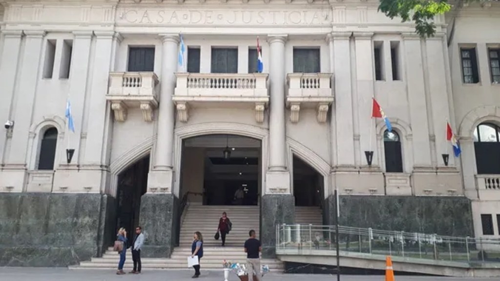 #JUSTICIA | CONDENADO POR DROGAR Y VIOLAR A SU HIJA DE 11 AÑOS JUNTO A OTROS HOMBRES Y FILMAR&nbsp;TODO