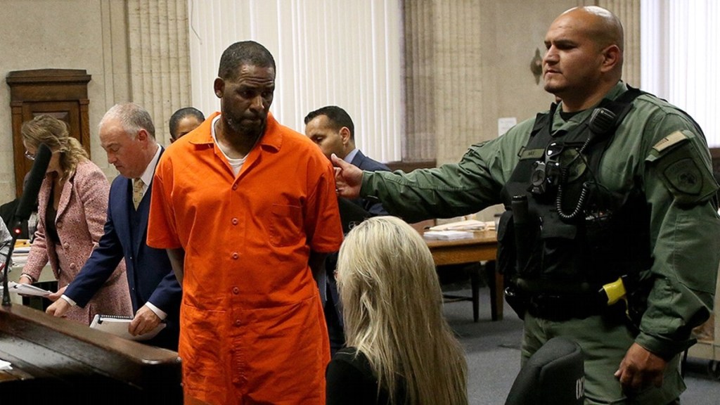 #MÚSICA | YOUTUBE DA DE BAJA CANALES DE R. KELLY LUEGO DE SER CONDENADO POR ABUSOS SEXUALES A&nbsp;MENORES