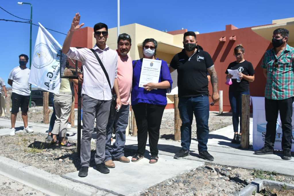 #CHUBUT | ENTREGARON 28 VIVIENDAS EN&nbsp;DOLAVON