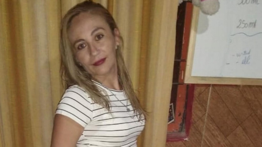 #TRAGEDIA | MURIÓ LA MUJER BALEADA POR UN HOMBRE QUE QUISO MATAR A UN EXCOMPAÑERO DE ESCUELA QUE LE HACÍA&nbsp;BULLYING