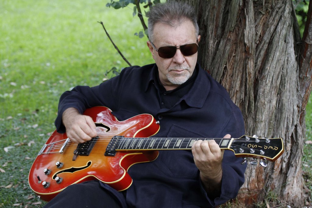 #MÚSICA | LEÓN GIECO: «TODAS LAS CANCIONES ESTÁN HECHAS DE TIEMPO VIVIDO Y&nbsp;COMPARTIDO»