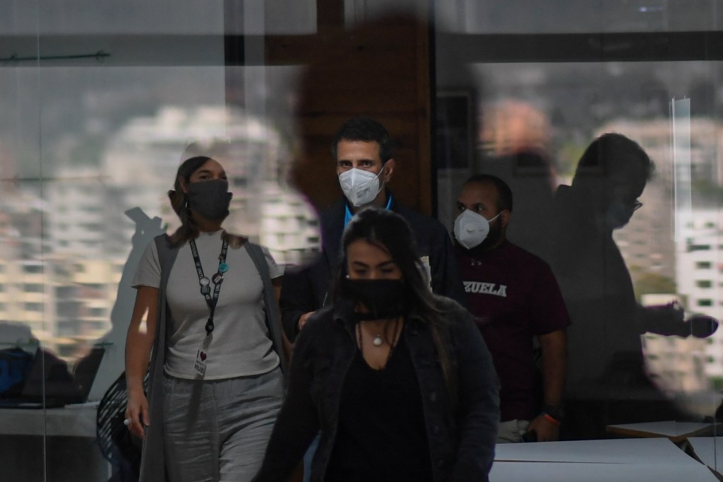 #VENEZUELA | 21 MILLONES DE VENEZOLANOS ELIGEN HOY GOBERNADORES Y&nbsp;ALCALDES