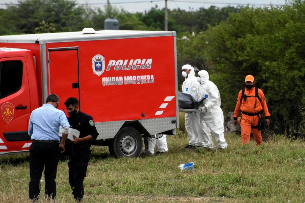 #POLICIALES | ENCONTRARON MUERTA, COLGADA DE UN ÁRBOL, A UNA JOVEN QUE ESTABA&nbsp;DESAPARECIDA