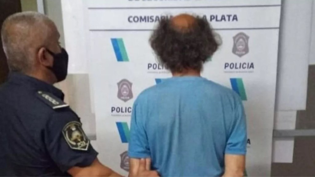 #POLICIALES | “EL LOCO DE LA ESCOPETA” AMENAZÓ A UN VECINO, LO DETUVIERON Y LE ENCONTRARON UN ARSENAL 
