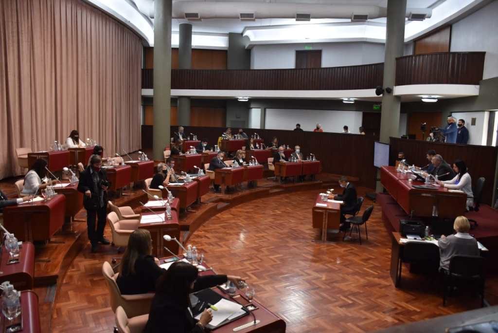 #CHUBUT | LA LEGISLATURA REHUSÓ TRATAR LA SEGURIDAD ALIMENTARIA Y RECONOCER EL TRABAJO DE ESTUDIANTES MADRYNENSES LUEGO DE INTENSO&nbsp;DEBATE