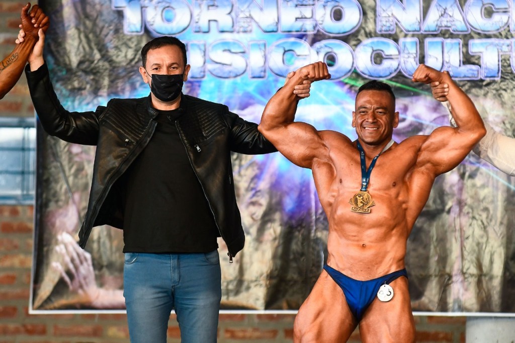 #TRELEW | EL INTENDENTE CORONÓ AL CAMPEÓN DEL TORNEO PATAGÓNICO DE FISICOCULTURISMO