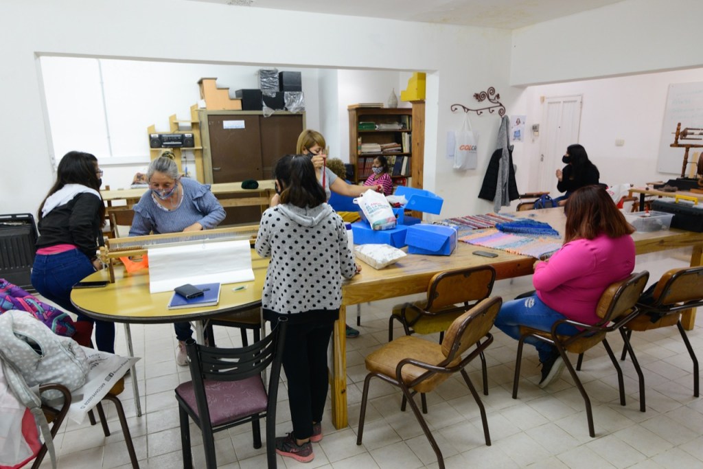 #TRELEW | EXPERIMENTADA TINTORERA E INVESTIGADORA DICTA TALLERES DE&nbsp;CAPACITACIÓN