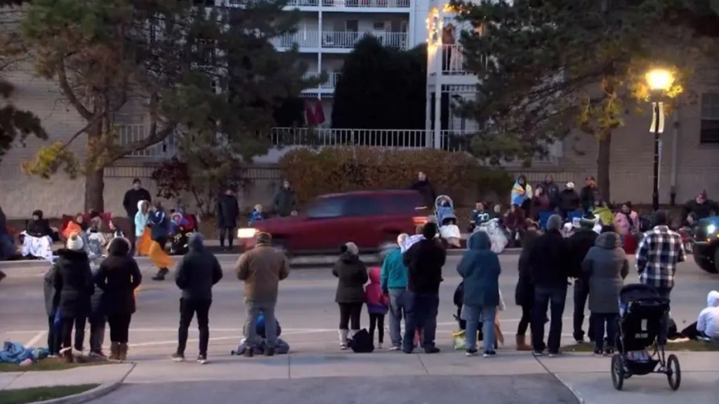 #POLICIALES | UNA CAMIONETA EMBISTIÓ UN DESFILE NAVIDEÑO Y DEJÓ AL MENOS 5 MUERTOS Y 48&nbsp;HERIDOS