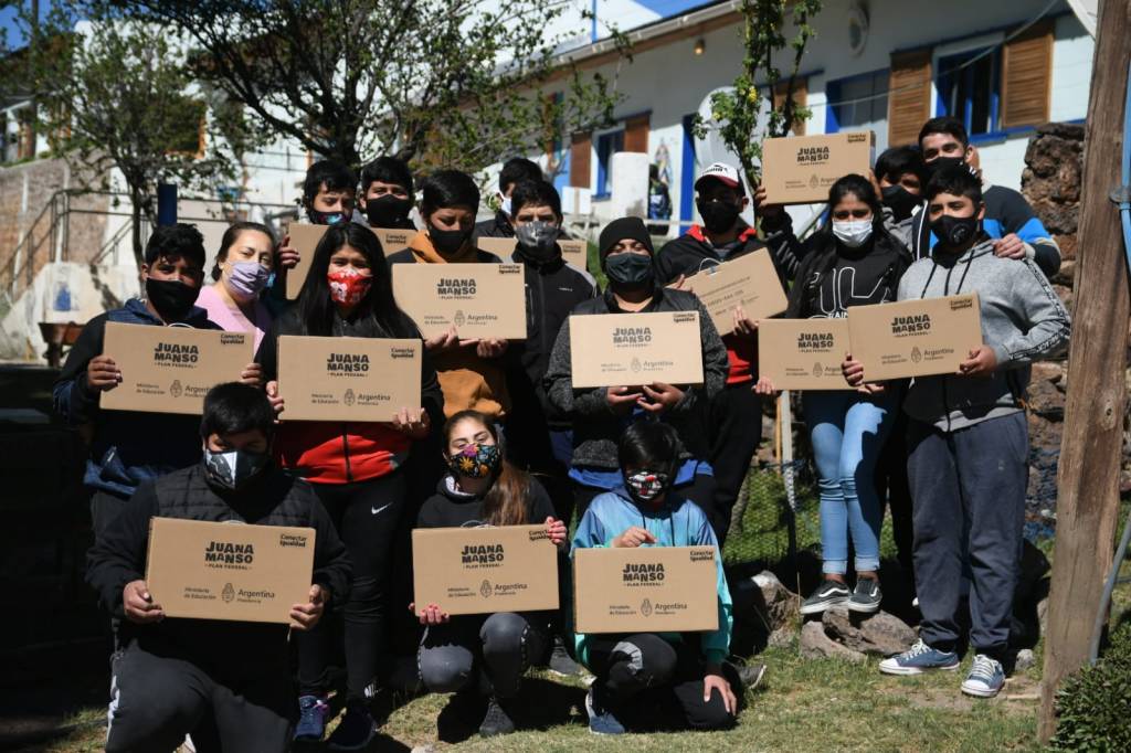 #CHUBUT | COMENZÓ LA DISTRIBUCIÓN DE NETBOOKS DEL PLAN FEDERAL JUANA&nbsp;MANSO