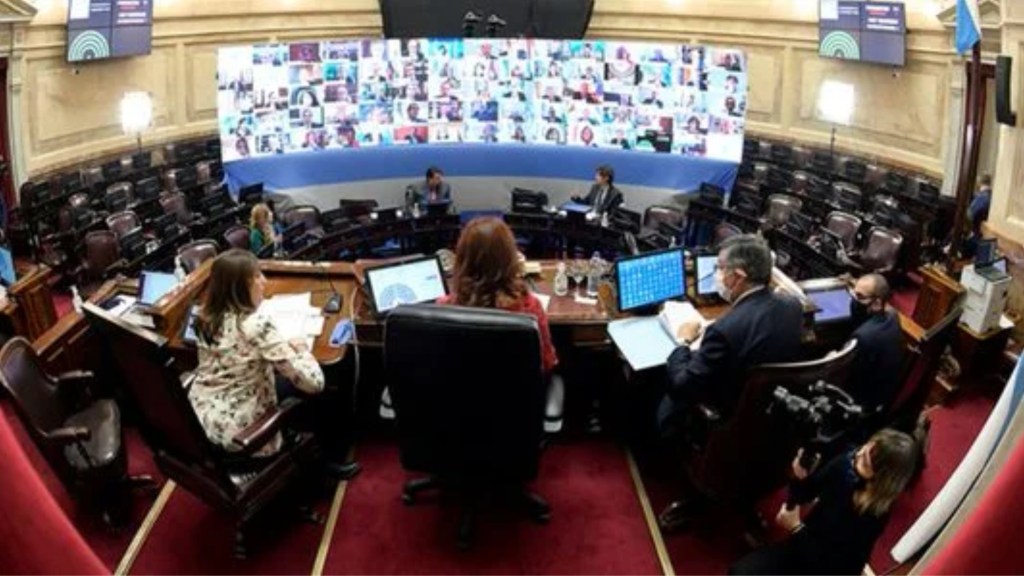 #POLÍTICA | SOLO DOS SENADORES RENOVARON&nbsp;MANDATO