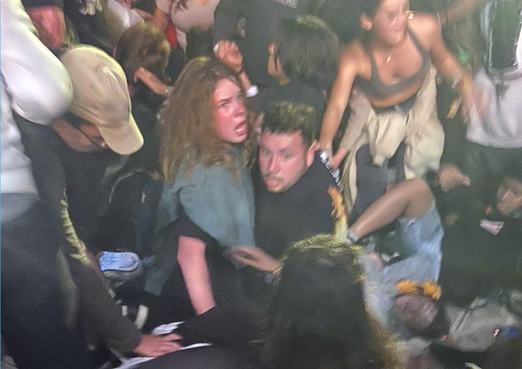 #TRAGEDIA | AL MENOS 8 MUERTOS EN UNA ESTAMPIDA EN UN FESTIVAL DE MÚSICA EN ESTADOS&nbsp;UNIDOS