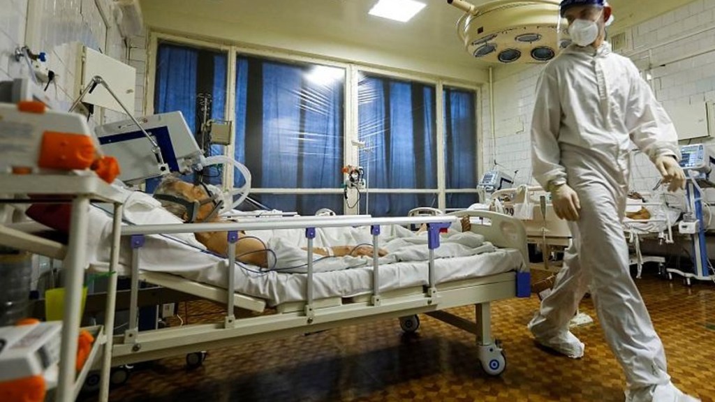 #RUSIA | RECONOCIDOS MÉDICOS INVITARON A CELEBRIDADES RUSAS ANTIVACUNAS A VISITAR LOS&nbsp;HOSPITALES