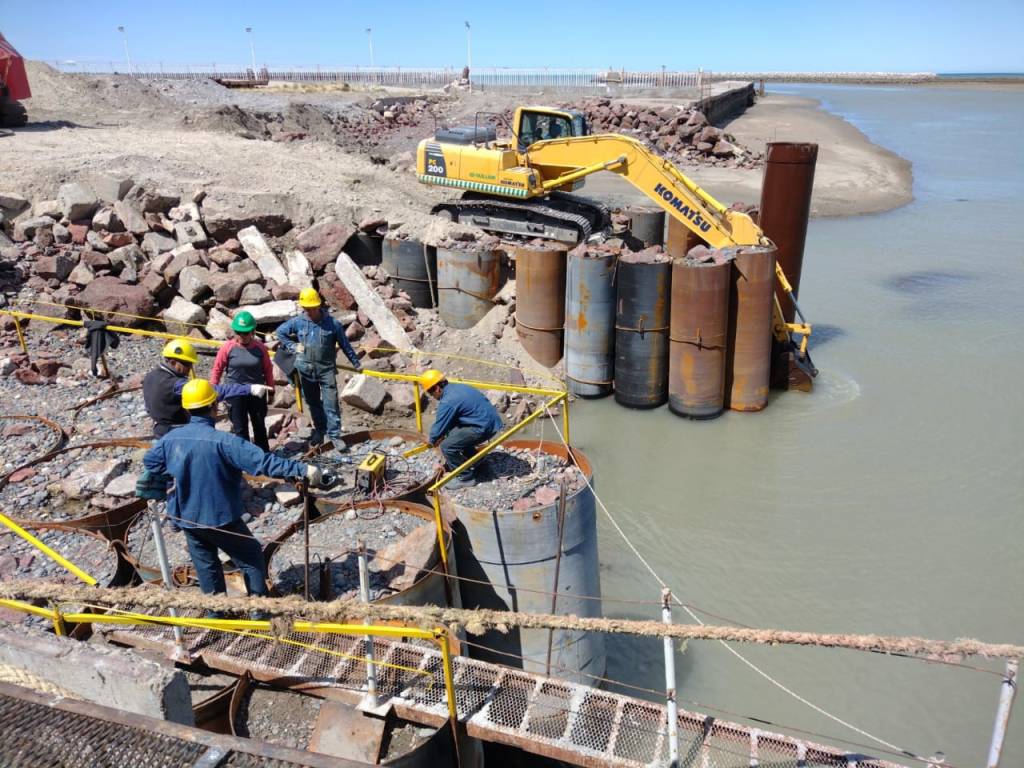 #OBRAS | SE AVANZA CON EL MUELLE NUEVO DEL PUERTO DE&nbsp;RAWSON