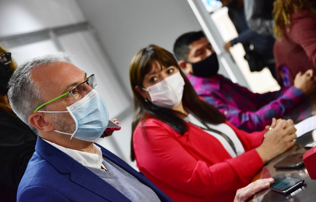 #CHUBUT | COMENZARON A VACUNAR CONTRA EL COVID-19 A NIÑOS, NIÑAS Y ADOLESCENTES EN ESCUELAS PRIMARIAS Y&nbsp;SECUNDARIAS