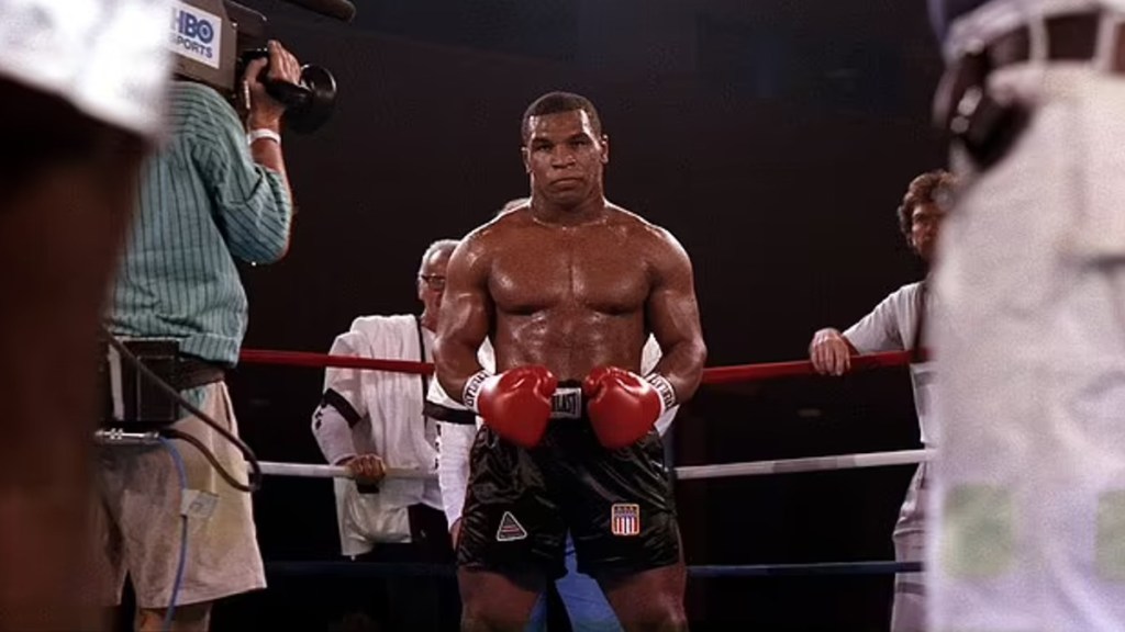#BOXEO | MIKE TYSON TENÍA SEXO EN EL VESTUARIO ANTES DE PELEAR “PARA NO MATAR A SUS&nbsp;RIVALES”