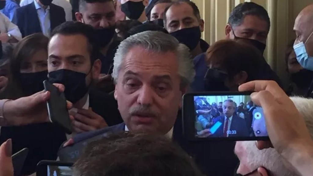 #ECONOMÍA | ALBERTO FERNÁNDEZ DIJO QUE EL INFORME DEL FMI SOBRE LA DEUDA CONTRAÍDA POR MACRI «FUE&nbsp;LAPIDARIO»