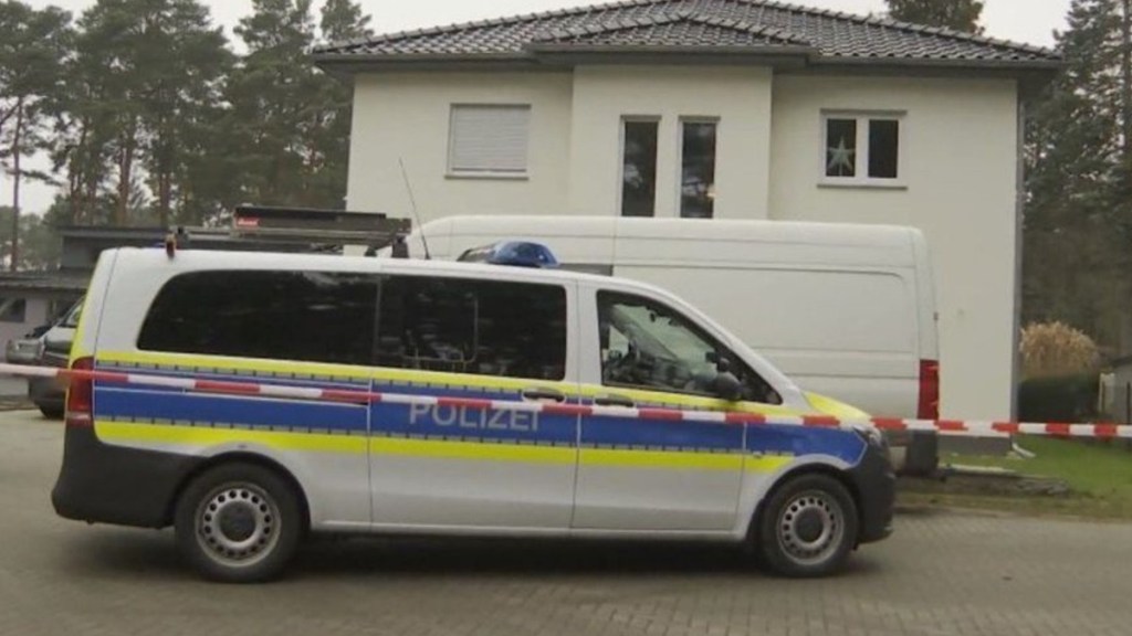 #HORROR | ASESINÓ A SU ESPOSA Y SUS TRES HIJOS Y SE SUICIDÓ PORQUE PENSÓ QUE IRÍA A LA CÁRCEL POR FALSIFICAR UN PASE&nbsp;SANITARIO