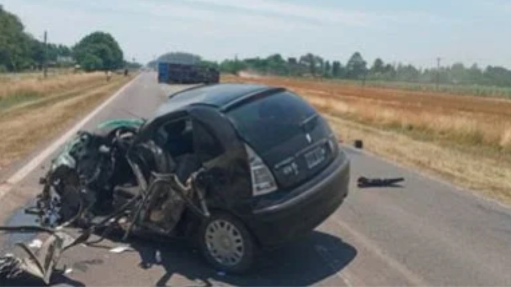 #POLICIALES | ATACÓ A PUÑALADAS A SU EXMUJER, HUYÓ,  CHOCÓ CONTRA UN CAMIÓN Y ESTÁ&nbsp;GRAVE