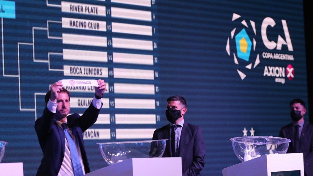 #FÚTBOL | SE SORTEÓ LA PRÓXIMA EDICIÓN DE LA COPA ARGENTINA Y BOCA Y RIVER DEBUTARÁN CONTRA DOS EQUIPOS DE LA PRIMERA&nbsp;C